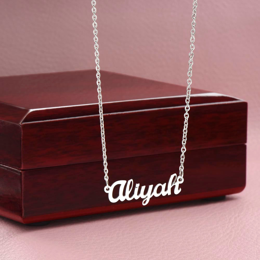 Personalized Nanny Est. Year Name Necklace – First Time Nanny Gift, Pregnancy Reveal Jewelry