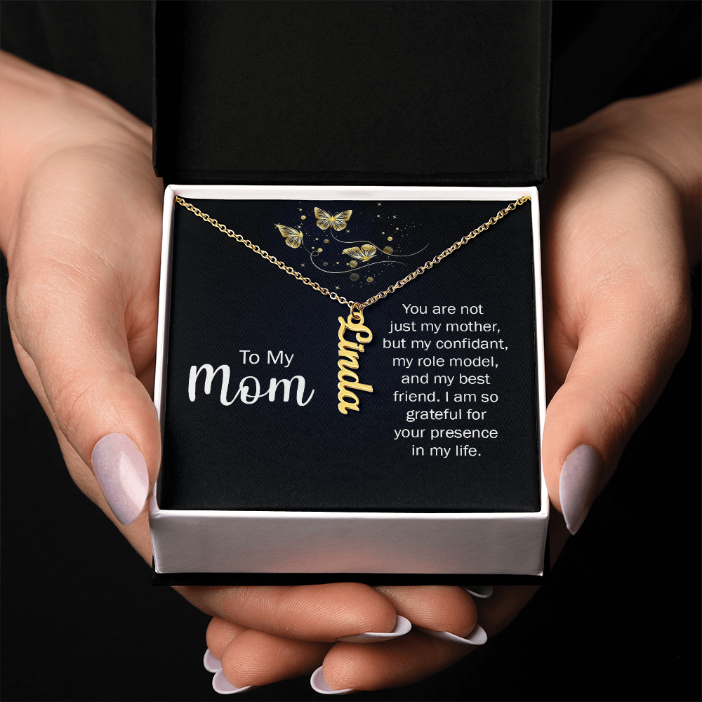 Mom Gift Necklace – Personalized Name Pendant, Ideal for Mother's Day or Birthday
