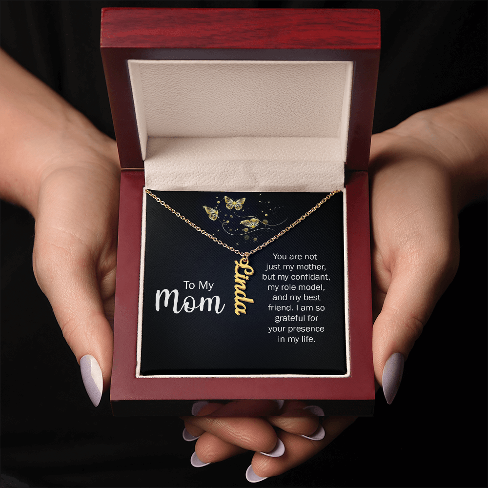 Mom Gift Necklace – Personalized Name Pendant, Ideal for Mother's Day or Birthday