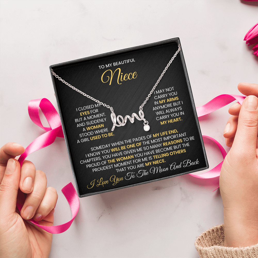 Love Script Necklace for Niece – Sentimental Gift for Niece Jewelry